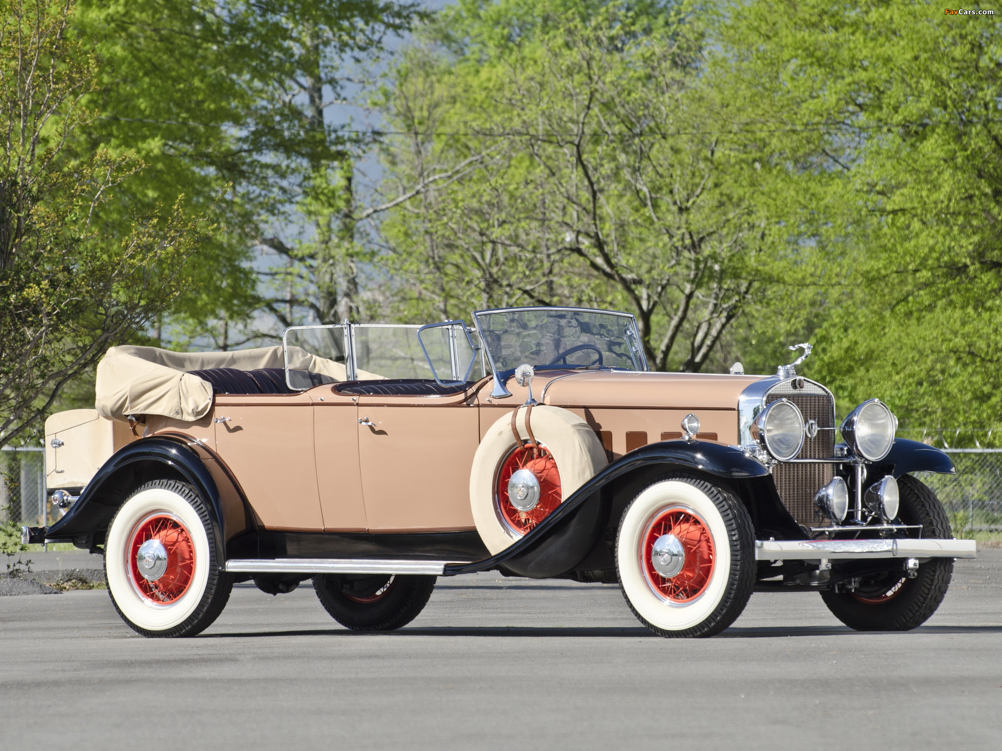 Cadillac V8 355-A Dual Cowl Phaeton 1931 images (2048 x 1536)