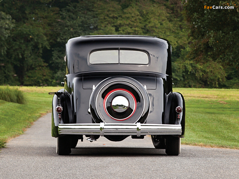Cadillac V8 355-D Town Coupe by Fisher (10-34722) 1934 pictures (800 x 600)