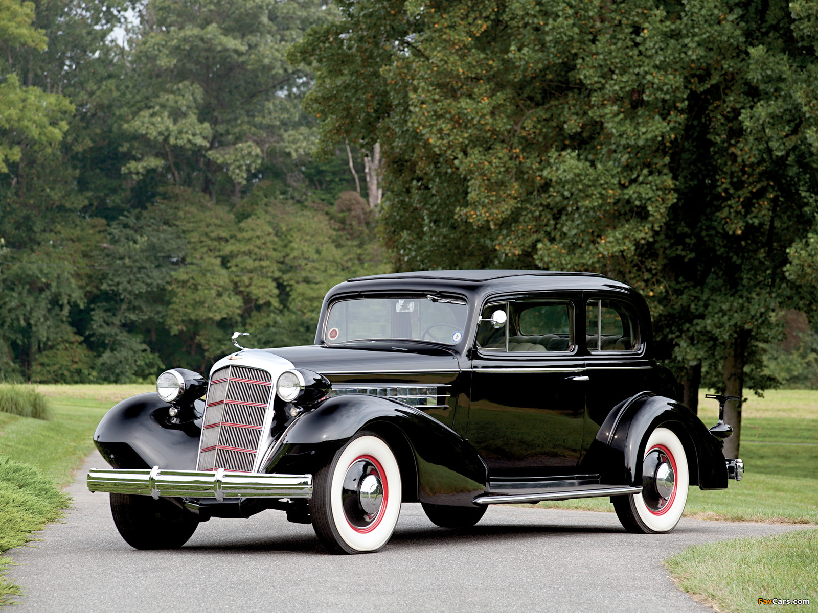 Cadillac V8 355-D Town Coupe by Fisher (10-34722) 1934 wallpapers (1600 x 1200)