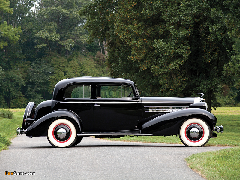 Images of Cadillac V8 355-D Town Coupe by Fisher (10-34722) 1934 (800 x 600)