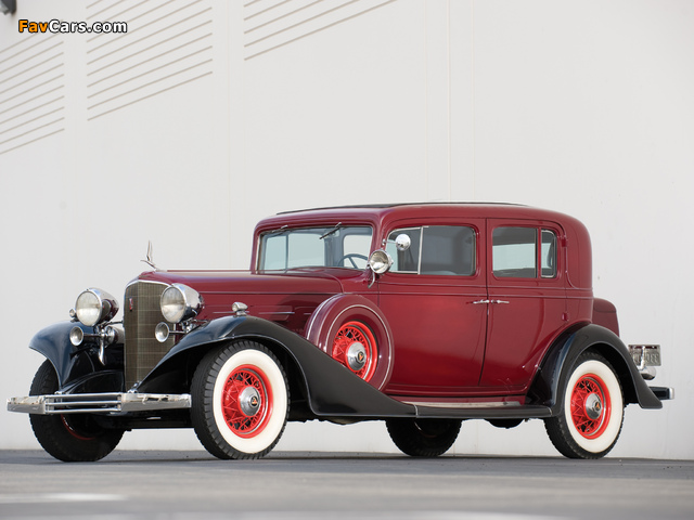 Photos of Cadillac V8 355-C Town Sedan by Fleetwood (5330-S) 1933 (640 x 480)