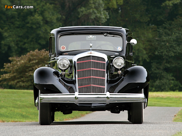 Pictures of Cadillac V8 355-D Town Coupe by Fisher (10-34722) 1934 (640 x 480)