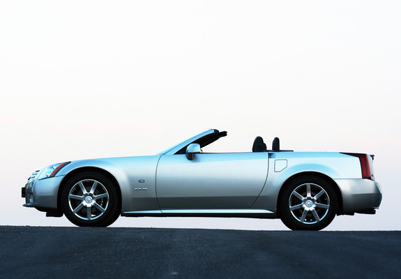 Cadillac XLR 2004–08 images