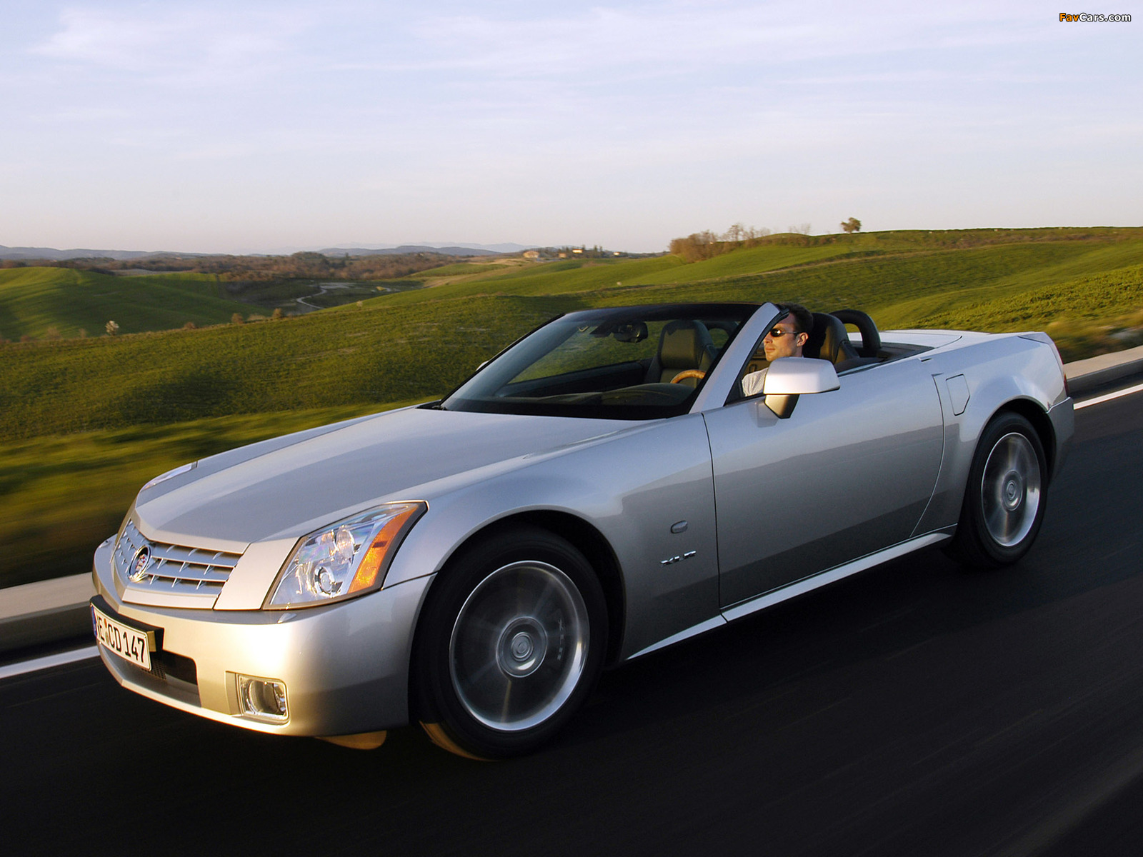 Cadillac XLR 2004–08 wallpapers (1600 x 1200)