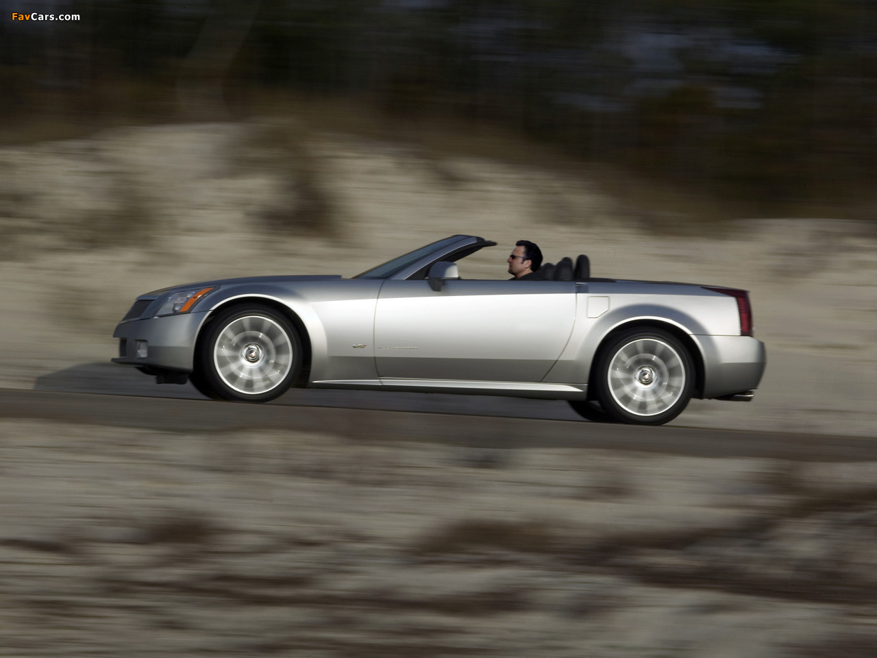 Cadillac XLR-V 2005–08 photos (1280 x 960)