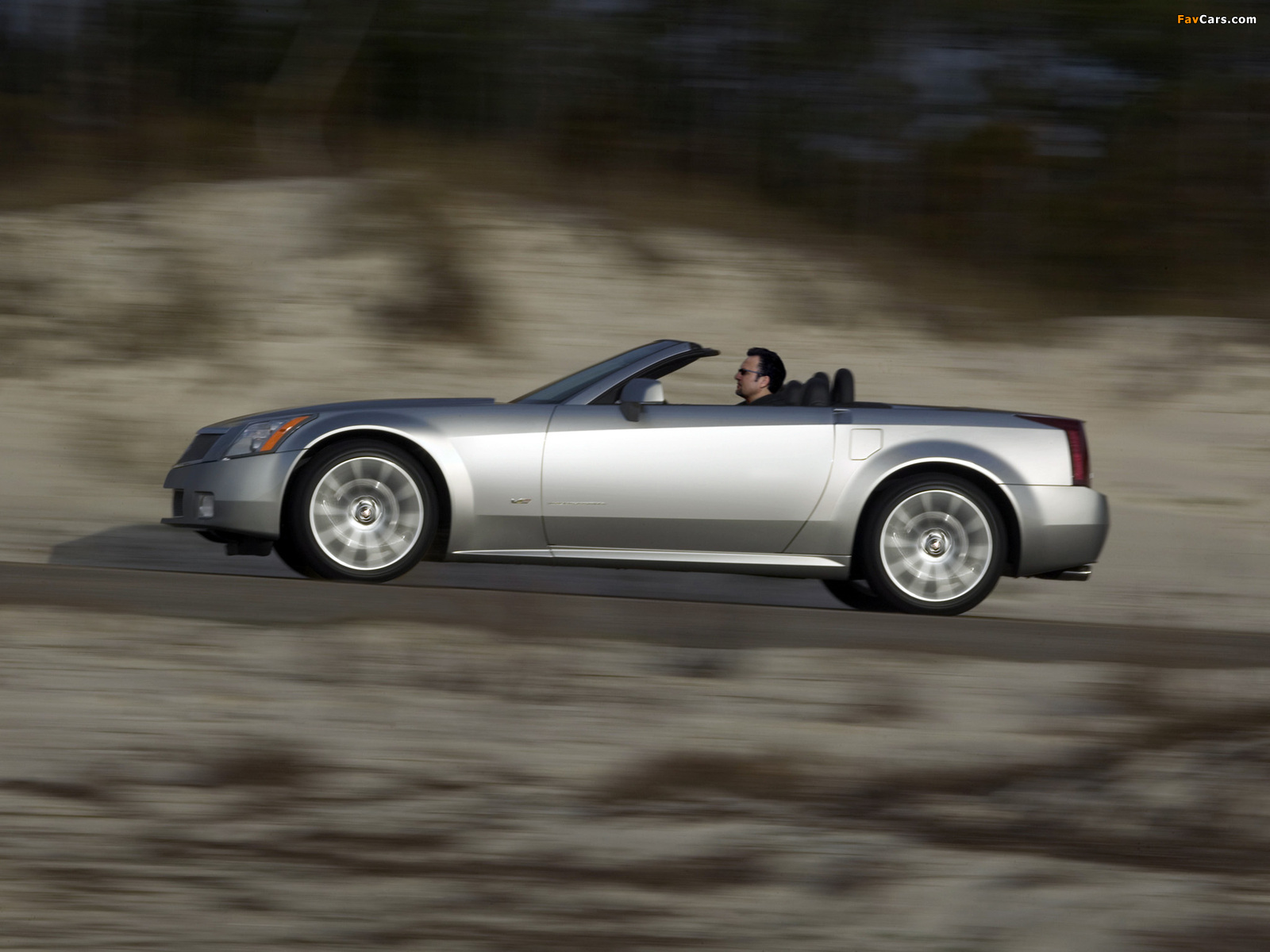 Cadillac XLR-V 2005–08 photos (1600 x 1200)