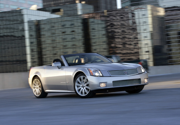 Cadillac XLR-V 2005–08 pictures