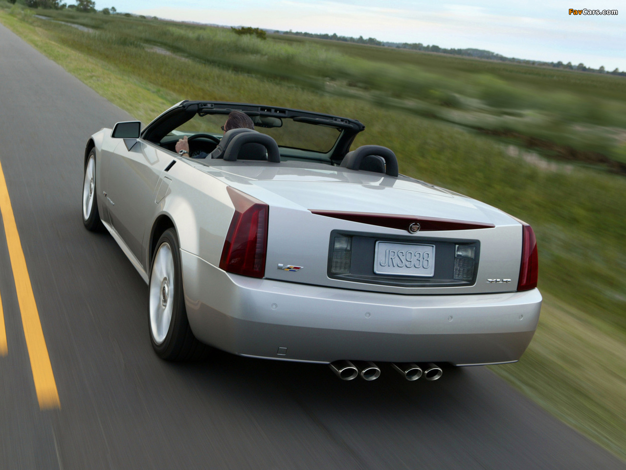 Images of Cadillac XLR-V 2005–08 (1280 x 960)