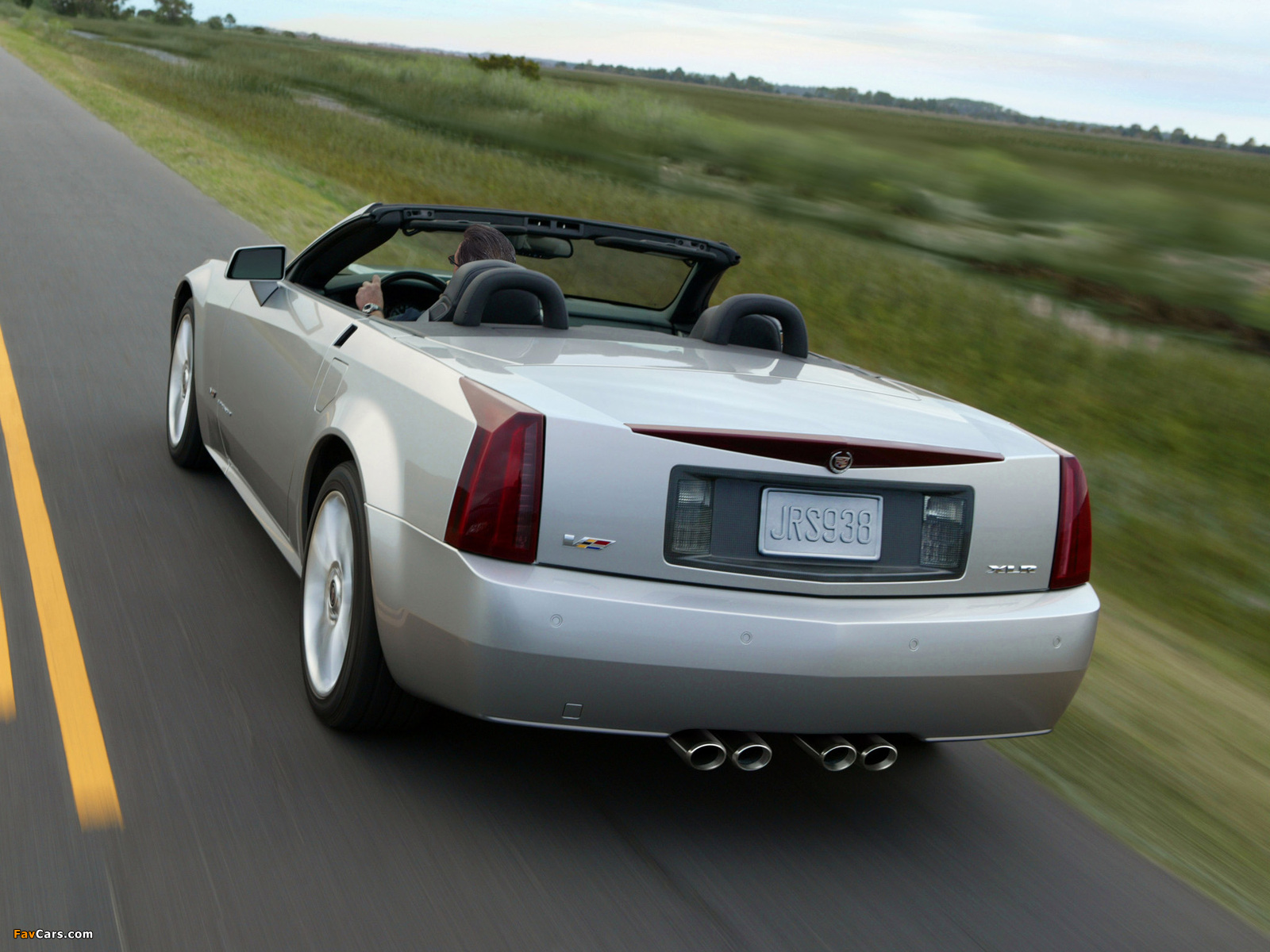 Images of Cadillac XLR-V 2005–08 (1600 x 1200)