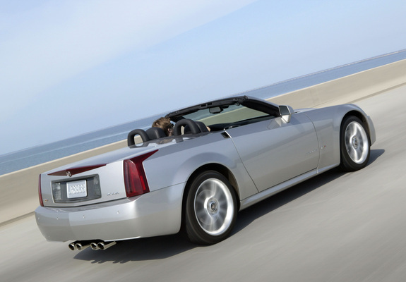 Photos of Cadillac XLR-V 2005–08