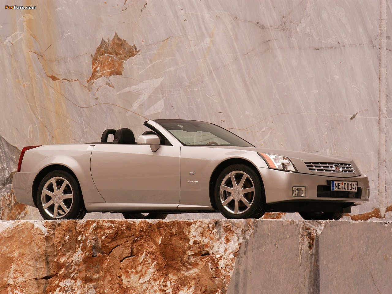 Cadillac XLR 2004–08 wallpapers (1280 x 960)