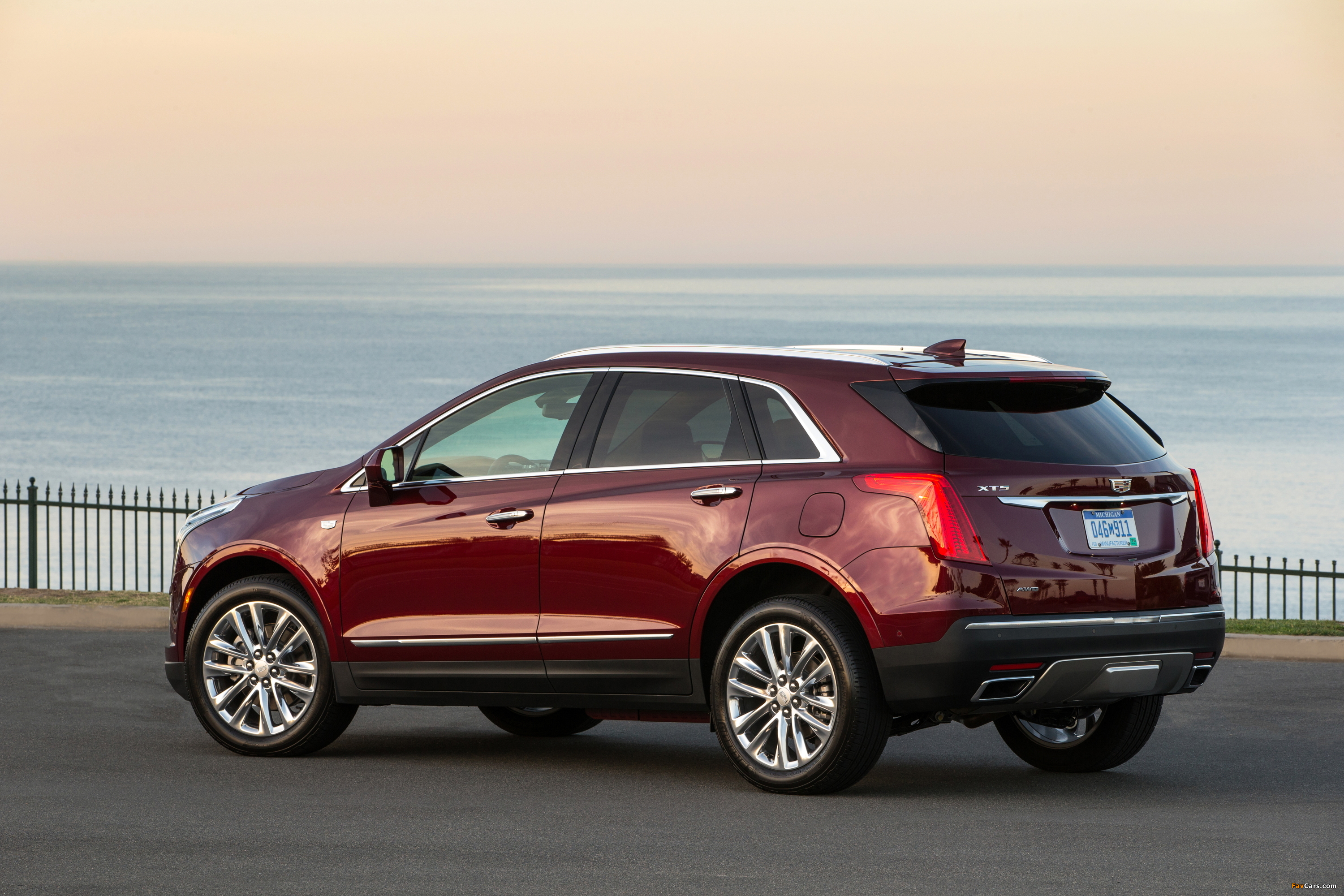 Cadillac XT5 2016 wallpapers (3000 x 2000)