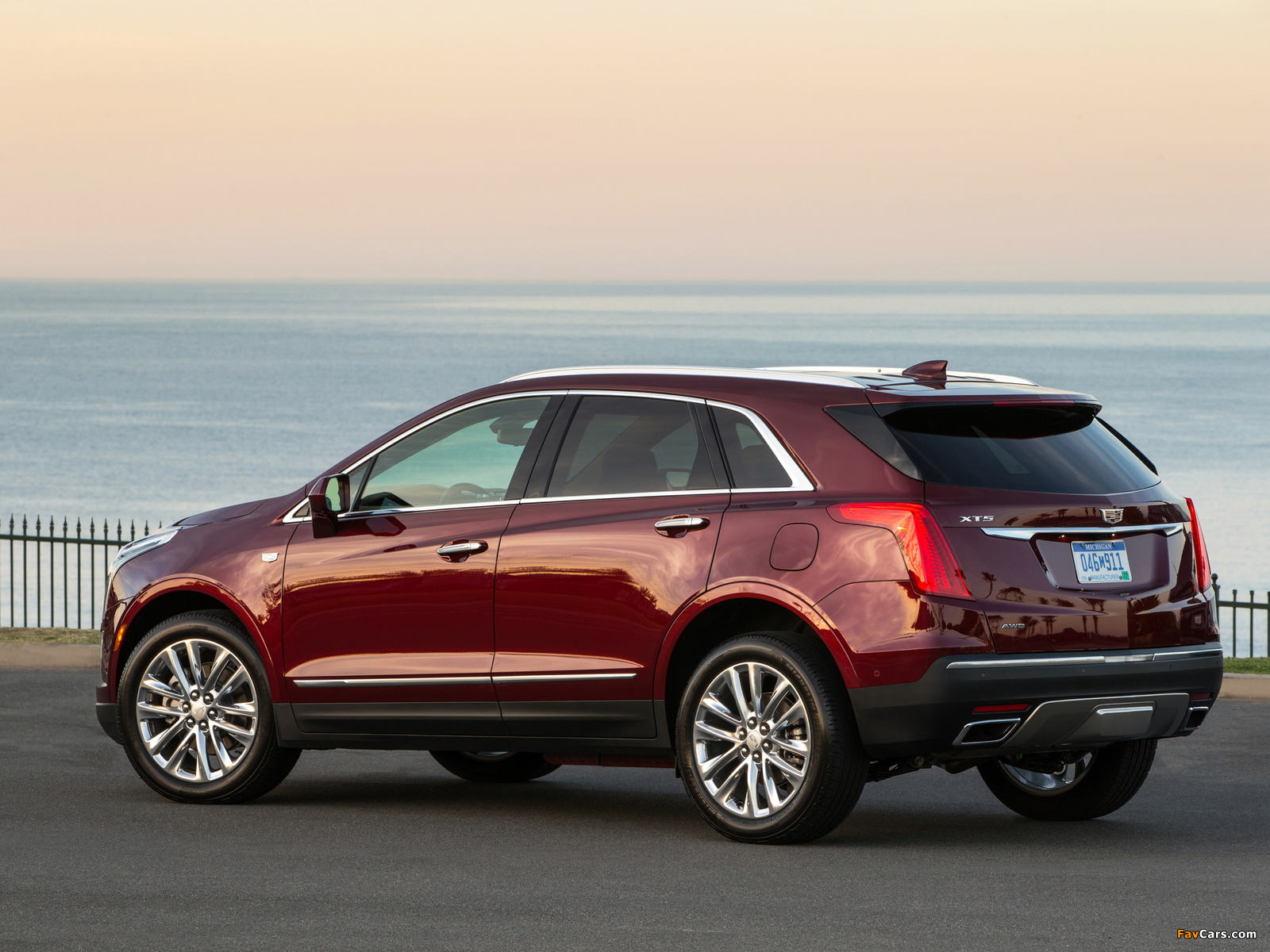 Cadillac XT5 2016 wallpapers (1600 x 1200)