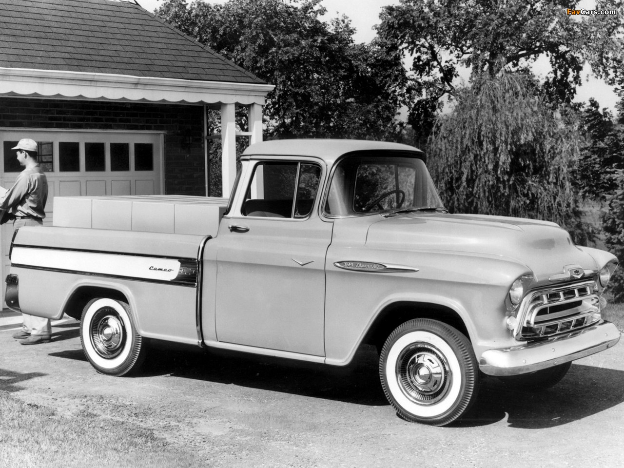 Chevrolet 3100 Cameo Fleetside Pickup (3A-3124) 1957 wallpapers (1280 x 960)