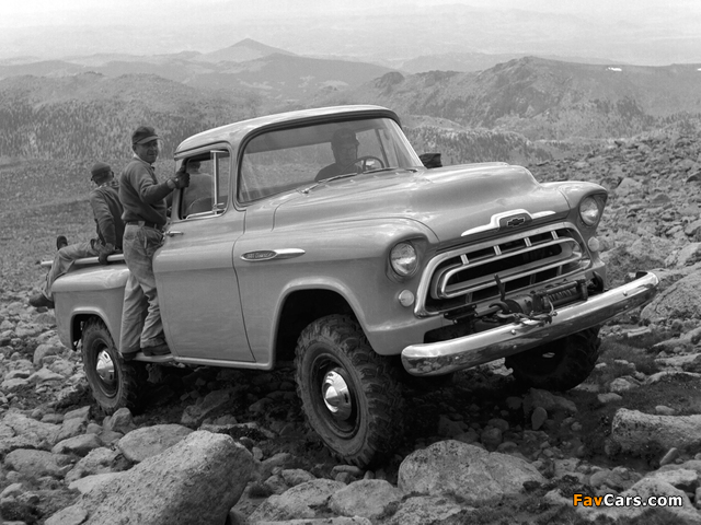 Photos of Chevrolet 3600 Stepside Pickup (3E-3604) 1957 (640 x 480)