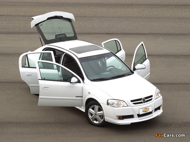 Chevrolet Astra GSi 16V 5-door 2003–05 photos (640 x 480)
