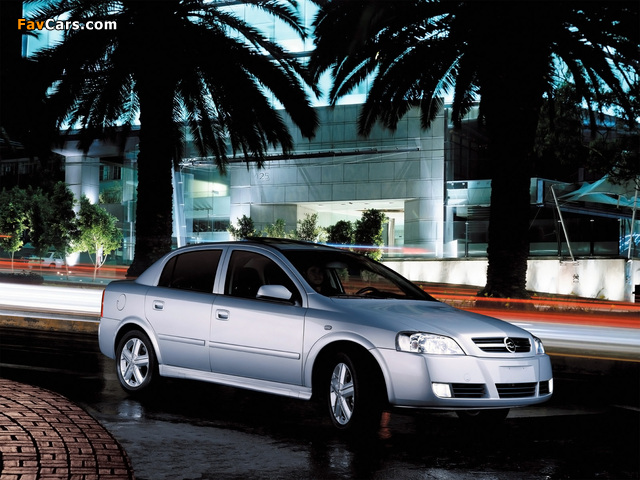 Images of Chevrolet Astra Sedan 2003–11 (640 x 480)