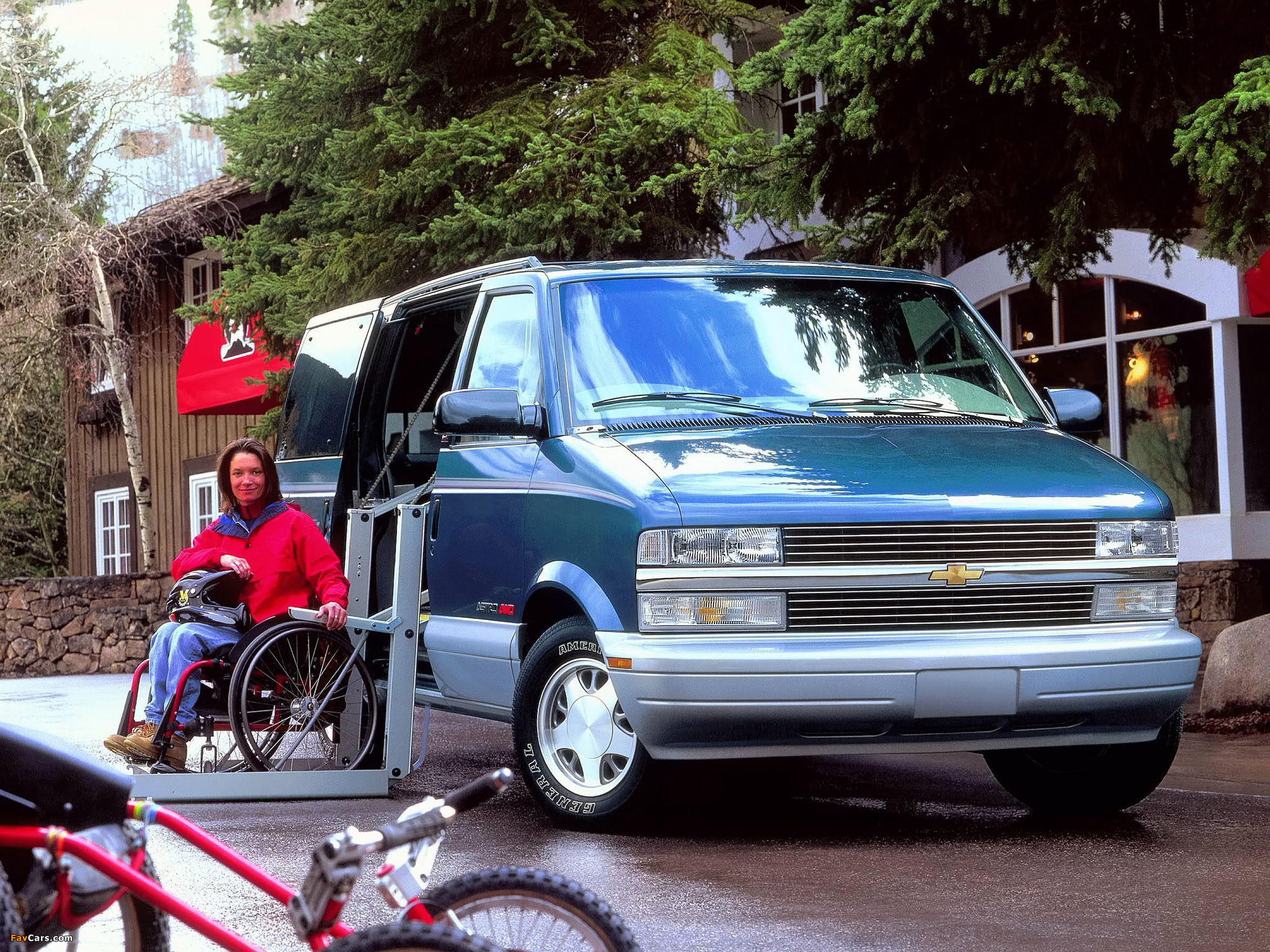 Chevrolet Astro 1995–2005 pictures (2048 x 1536)