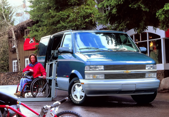 Chevrolet Astro 1995–2005 pictures