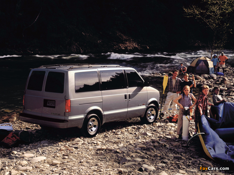 Chevrolet Astro 1995–2005 wallpapers (800 x 600)