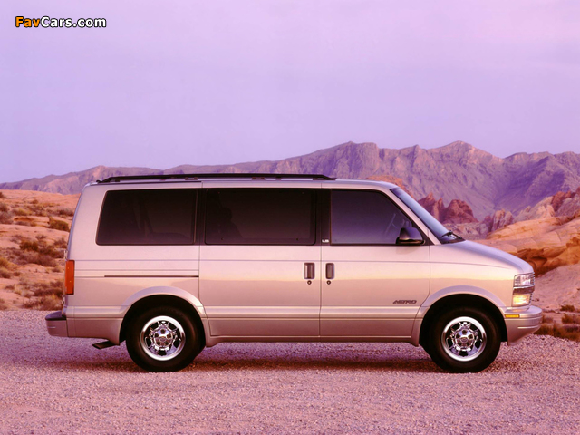Images of Chevrolet Astro 1995–2005 (640 x 480)