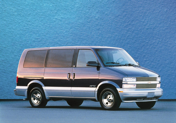 Images of Chevrolet Astro 1995–2005