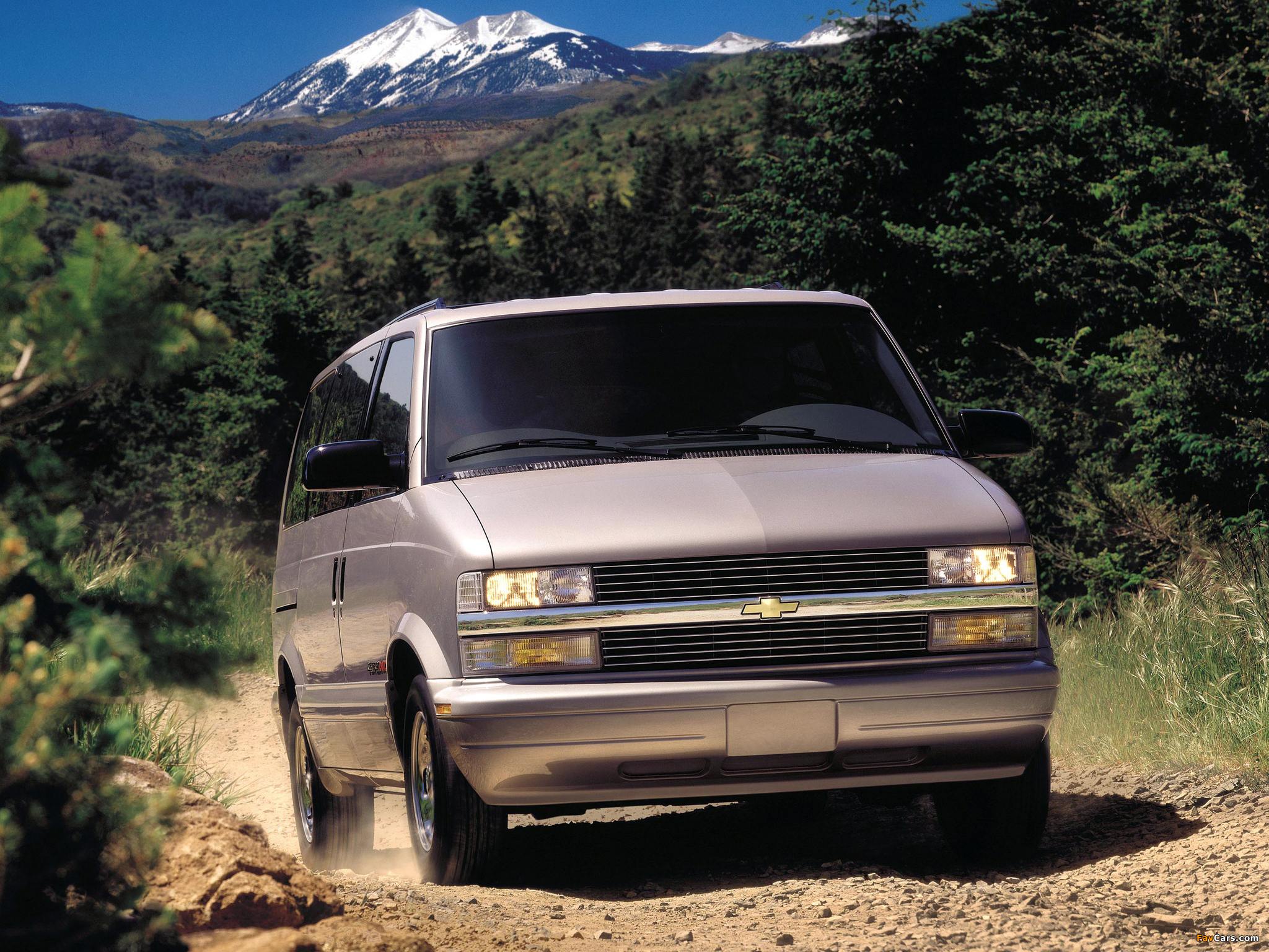Photos of Chevrolet Astro 1995–2005 (2048 x 1536)
