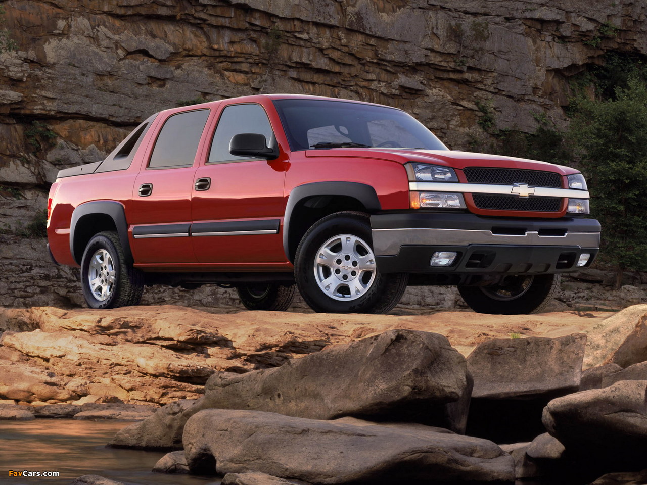 Chevrolet Avalanche 2002–06 images (1280 x 960)