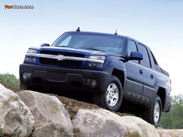 Chevrolet Avalanche Z71 2002–06 pictures (640 x 480)