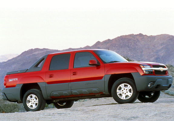 Pictures of Chevrolet Avalanche Z66 2002–06
