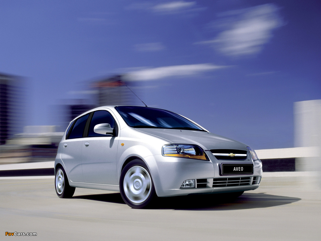 Chevrolet Aveo 5-door (T200) 2003–08 pictures (1024 x 768)