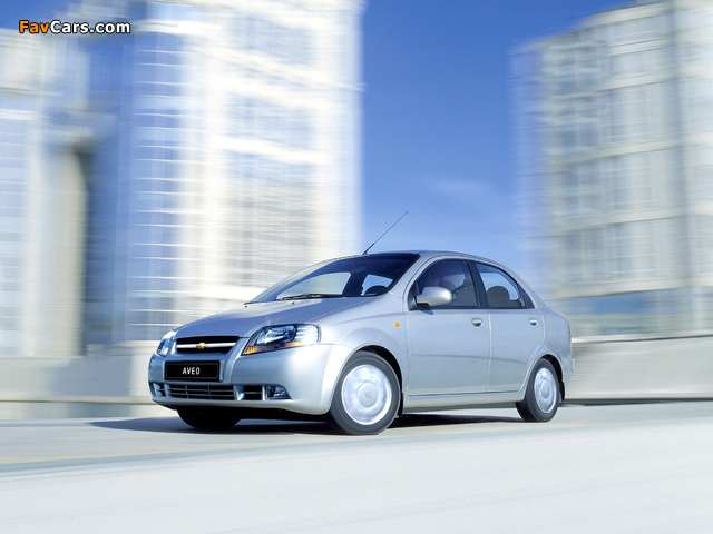 Chevrolet Aveo Sedan (T200) 2003–06 wallpapers (640 x 480)