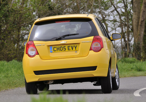Chevrolet Aveo 5-door UK-spec (T250) 2008–11 images