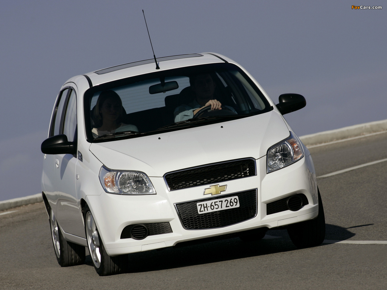 Chevrolet Aveo 5-door (T250) 2008–11 photos (1280 x 960)