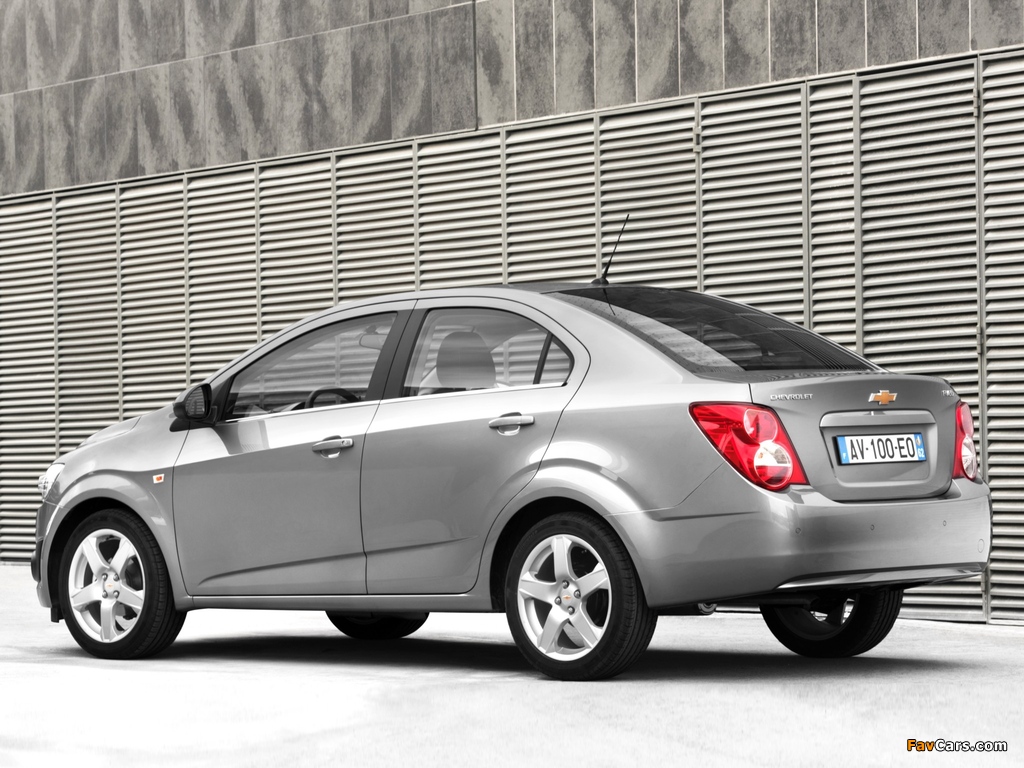 Chevrolet Aveo Sedan 2011 images (1024 x 768)