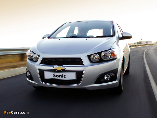 Chevrolet Sonic 5-door ZA-spec 2011 images (640 x 480)