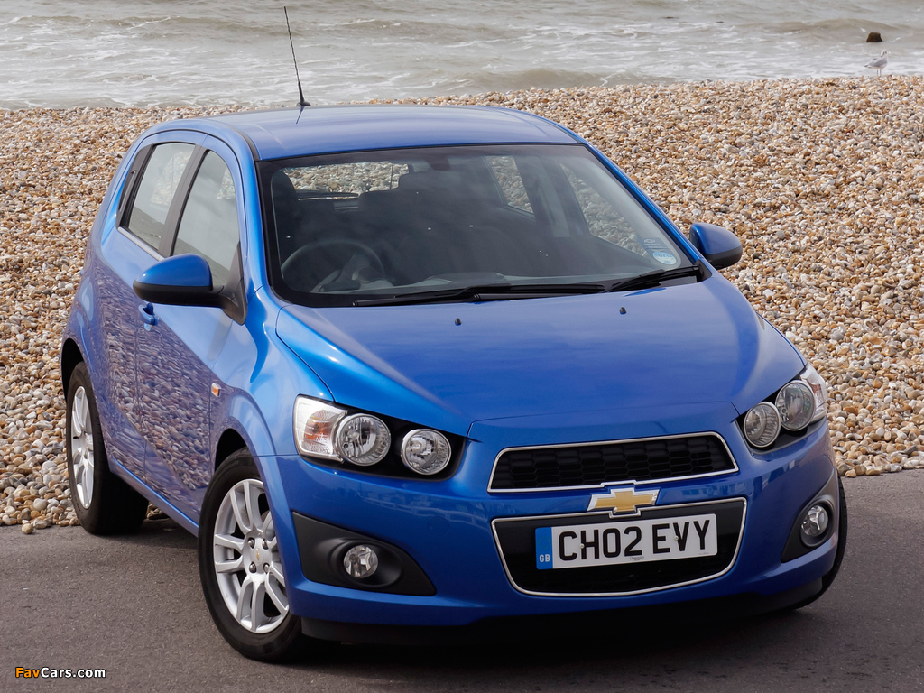 Chevrolet Aveo 5-door UK-spec 2011 images (1024 x 768)