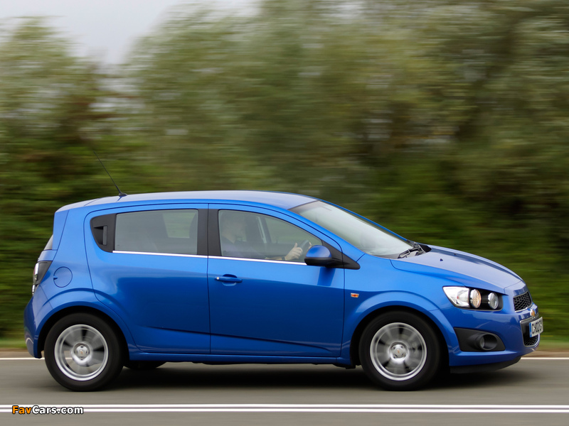 Chevrolet Aveo 5-door UK-spec 2011 images (800 x 600)