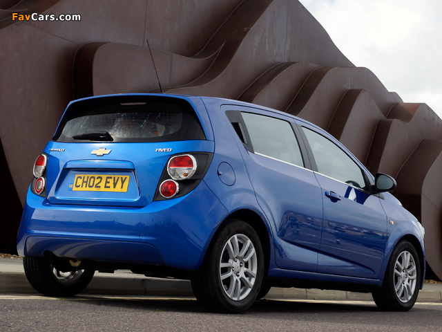 Chevrolet Aveo 5-door UK-spec 2011 photos (640 x 480)