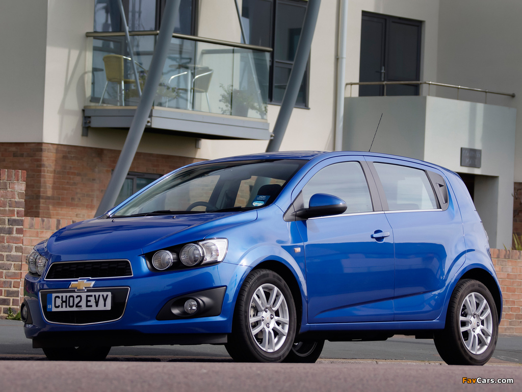 Chevrolet Aveo 5-door UK-spec 2011 photos (1024 x 768)