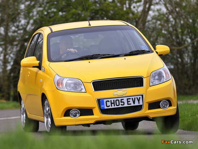 Images of Chevrolet Aveo 5-door UK-spec (T250) 2008–11 (640 x 480)