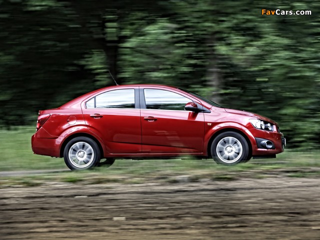 Images of Chevrolet Aveo Sedan 2011 (640 x 480)