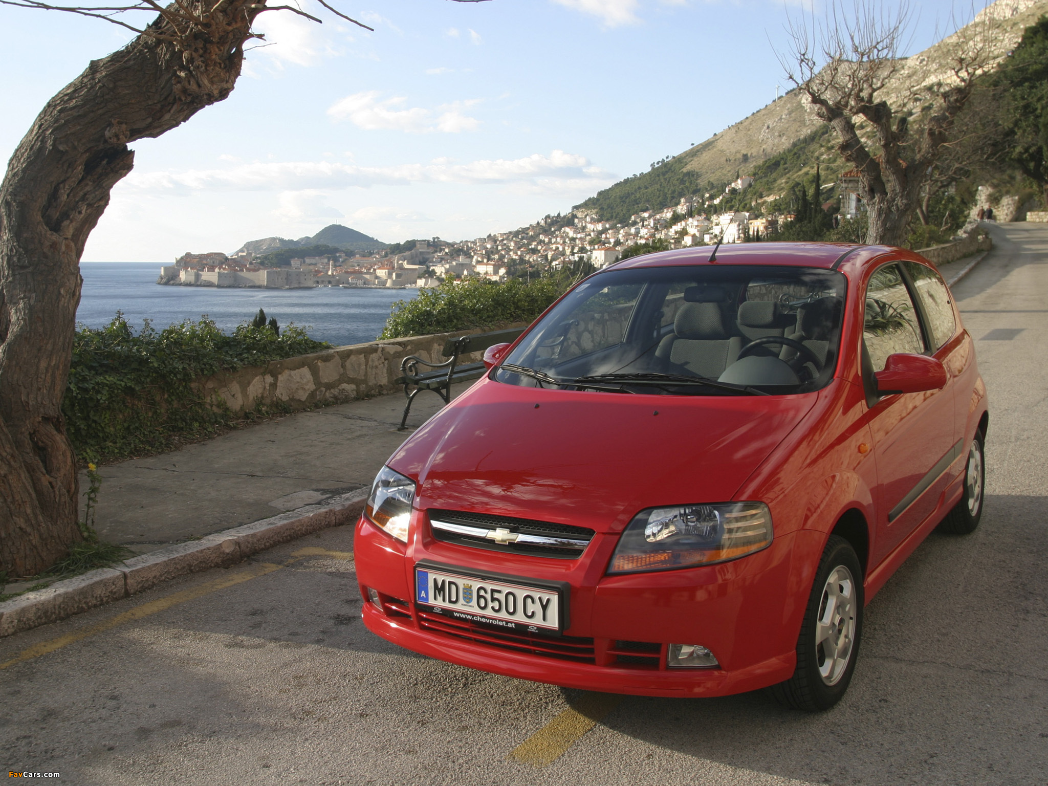 Photos of Chevrolet Aveo 3-door (T200) 2003–08 (2048 x 1536)