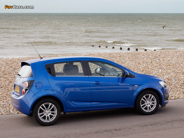 Photos of Chevrolet Aveo 5-door UK-spec 2011 (640 x 480)