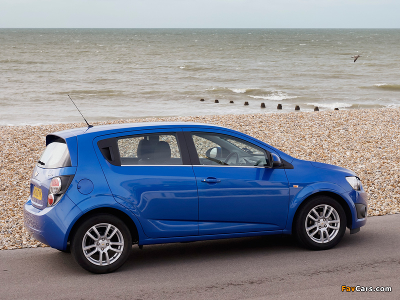 Photos of Chevrolet Aveo 5-door UK-spec 2011 (800 x 600)