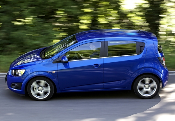 Photos of Chevrolet Aveo 5-door 2011