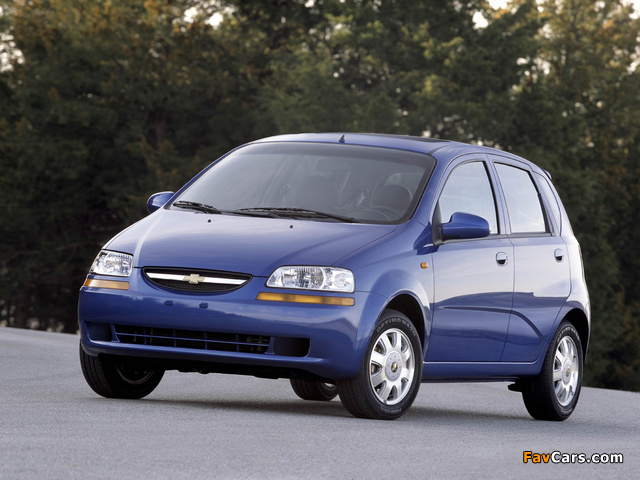 Pictures of Chevrolet Aveo 5-door (T200) 2003–08 (640 x 480)