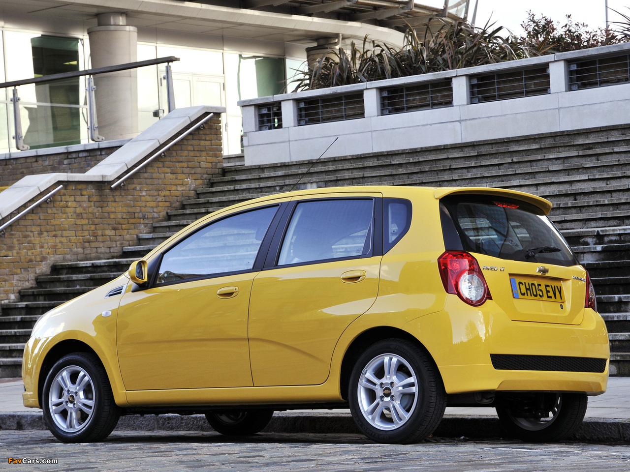 Pictures of Chevrolet Aveo 5-door UK-spec (T250) 2008–11 (1280 x 960)