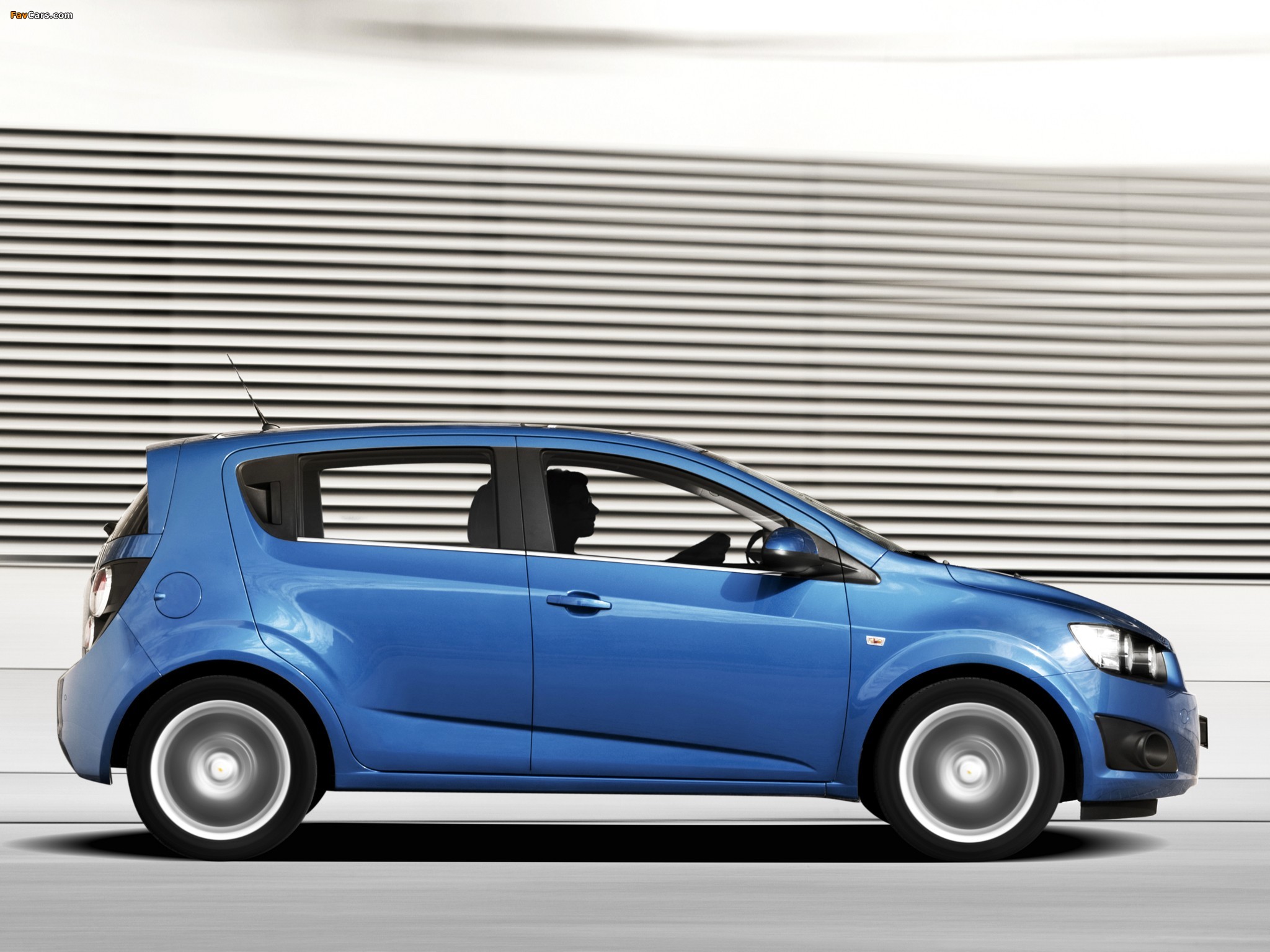 Pictures of Chevrolet Aveo 5-door 2011 (2048 x 1536)