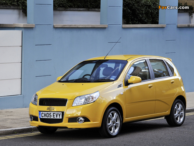 Chevrolet Aveo 5-door UK-spec (T250) 2008–11 wallpapers (640 x 480)